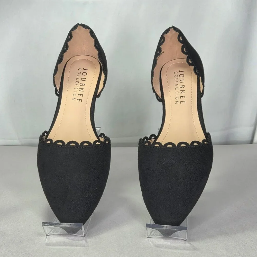 NWOT Journee Collection Women's Jezlin Scalloped Pointed Toe Flats